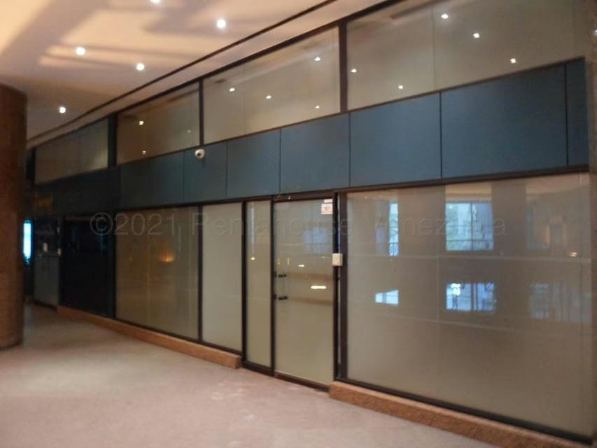 Comercial (Local Comercial) en Venta en El Rosal, Distrito Metropolitano - 2