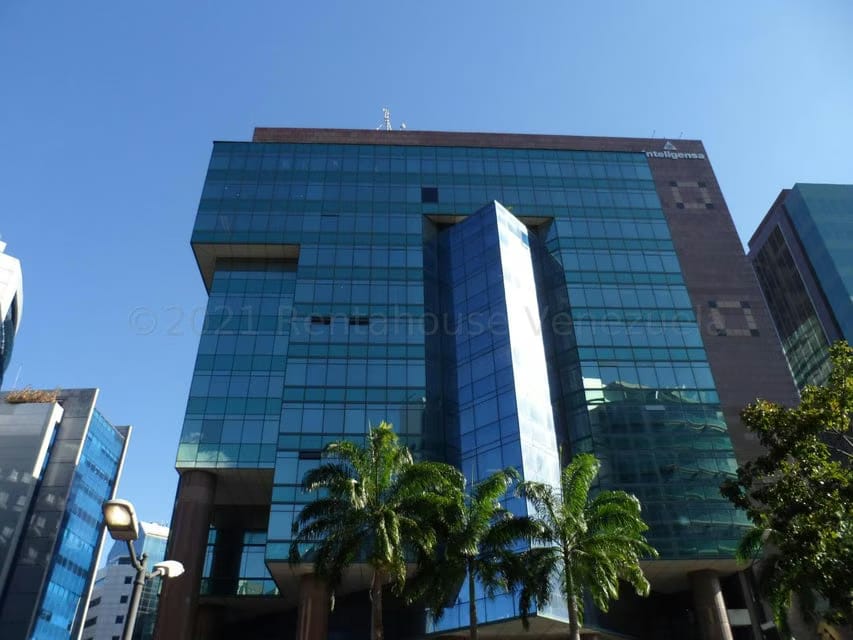 Comercial (Local Comercial) en Venta en El Rosal, Distrito Metropolitano - 23