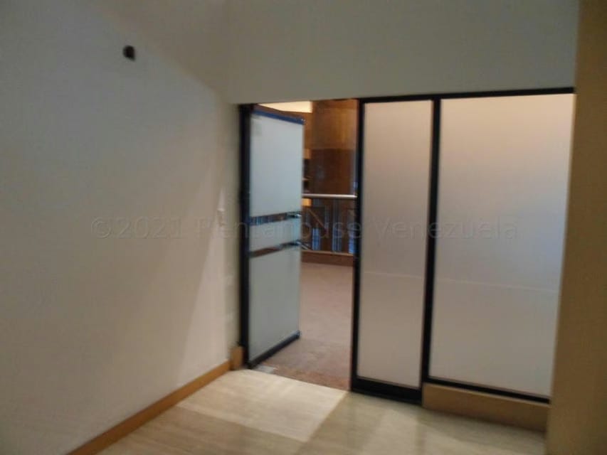 Comercial (Local Comercial) en Venta en El Rosal, Distrito Metropolitano - 32