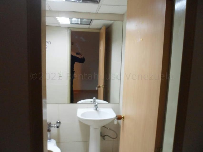 Comercial (Local Comercial) en Venta en El Rosal, Distrito Metropolitano - 5