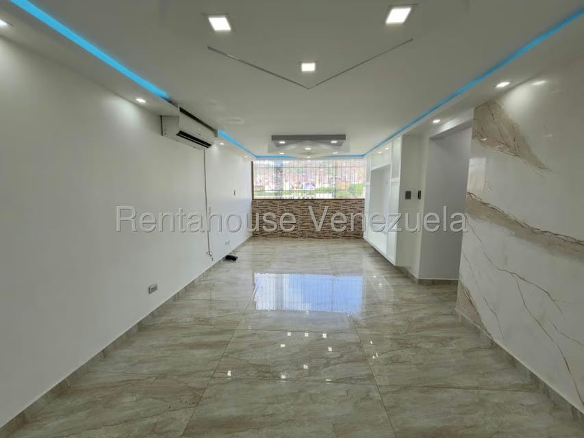 Apartamento (1 Nivel) en Venta en El Paraiso, Distrito Metropolitano - 2