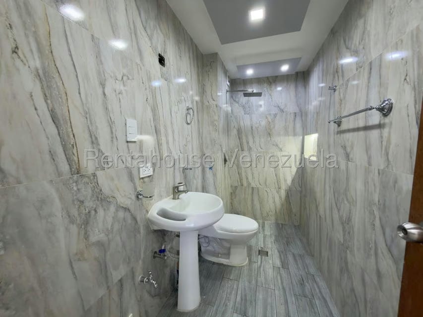 Apartamento (1 Nivel) en Venta en El Paraiso, Distrito Metropolitano - 11