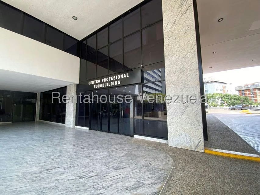 Comercial (Oficina) en Venta en Chuao, Distrito Metropolitano