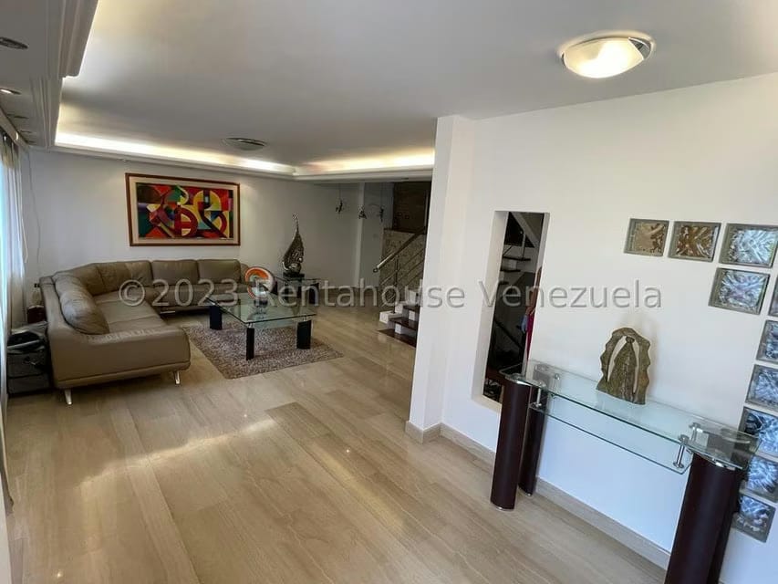 Townhouse (Multiples Niveles) en Venta en Alto Prado, Distrito Metropolitano - 2