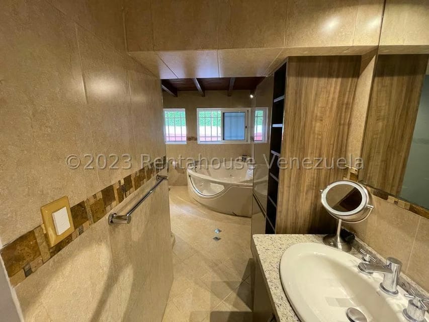 Townhouse (Multiples Niveles) en Venta en Alto Prado, Distrito Metropolitano - 23