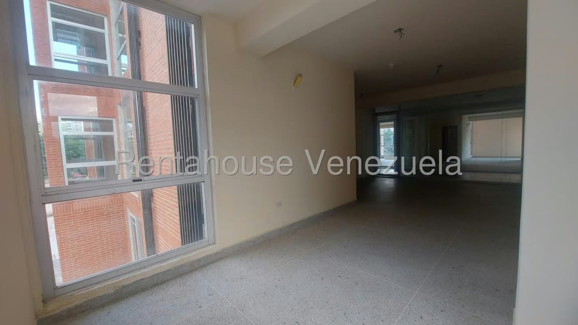 Comercial (Oficina) en Alquiler en Las Acacias, Carabobo - 11