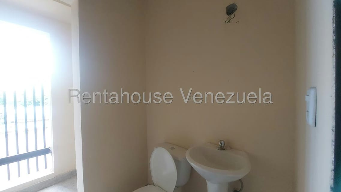 Comercial (Oficina) en Alquiler en Las Acacias, Carabobo - 14