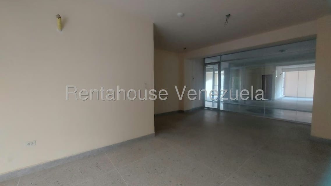 Comercial (Oficina) en Alquiler en Las Acacias, Carabobo - 10