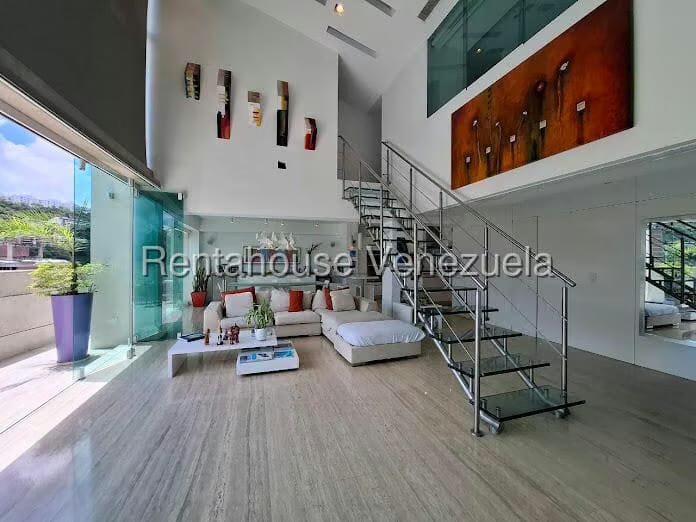 Apartamento (Duplex) en Venta en Las Mesetas de Santa Rosa de Lima, Distrito Metropolitano - 2