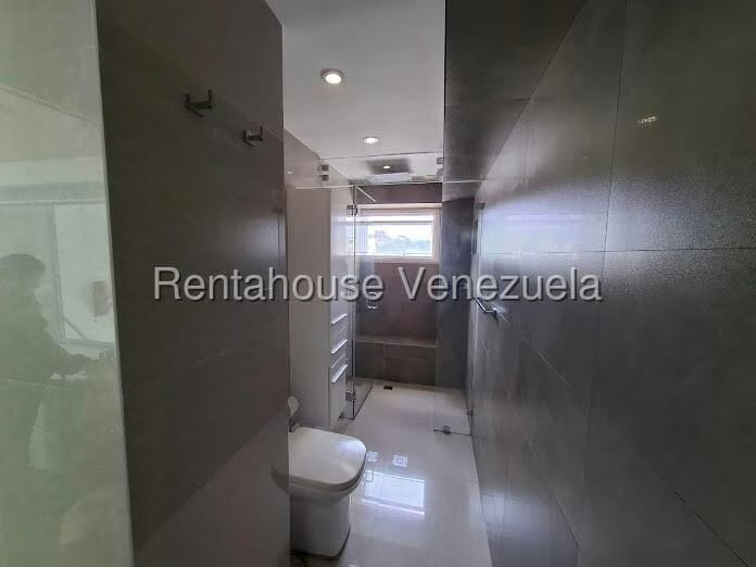 Apartamento (Duplex) en Venta en Las Mesetas de Santa Rosa de Lima, Distrito Metropolitano - 17
