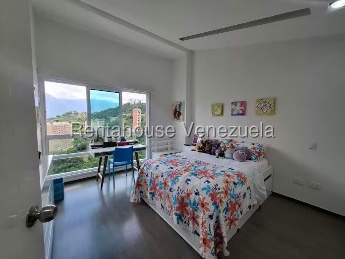 Apartamento (Duplex) en Venta en Las Mesetas de Santa Rosa de Lima, Distrito Metropolitano - 18