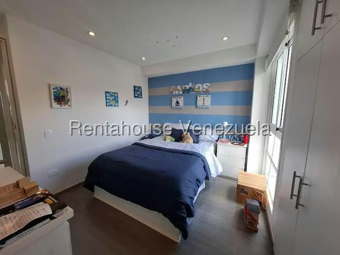 Apartamento (Duplex) en Venta en Las Mesetas de Santa Rosa de Lima, Distrito Metropolitano - 22