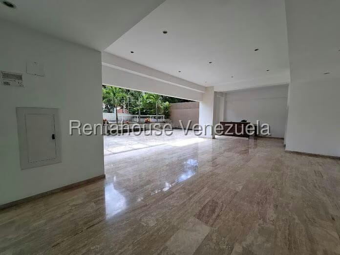 Apartamento (Duplex) en Venta en Las Mesetas de Santa Rosa de Lima, Distrito Metropolitano - 28
