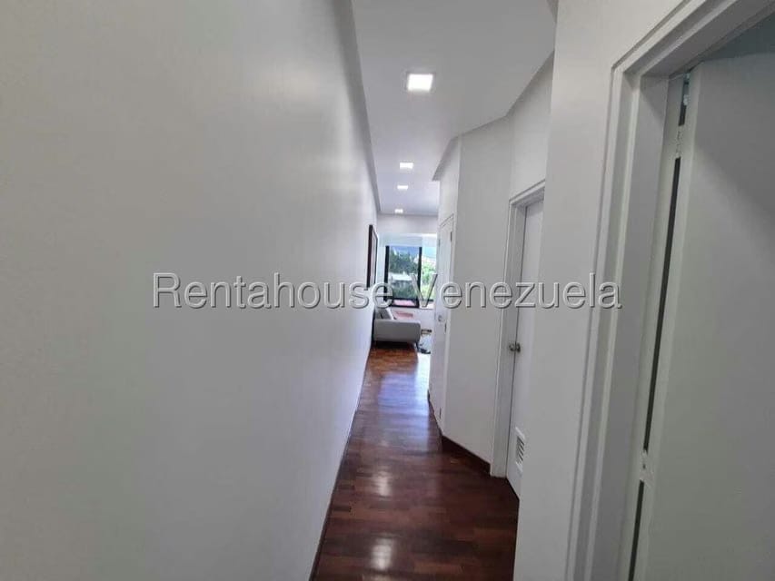 Apartamento (1 Nivel) en Alquiler en Colinas de Bello Monte, Distrito Metropolitano - 7