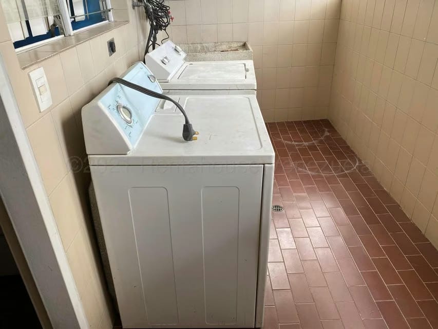 Apartamento (1 Nivel) en Venta en Cumbres de Curumo, Distrito Metropolitano - 23