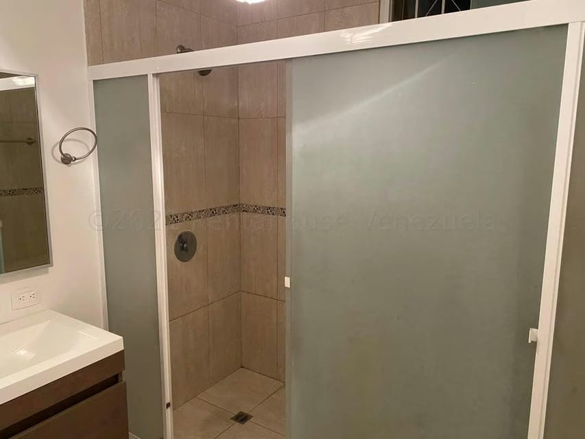 Apartamento (1 Nivel) en Venta en Cumbres de Curumo, Distrito Metropolitano - 37