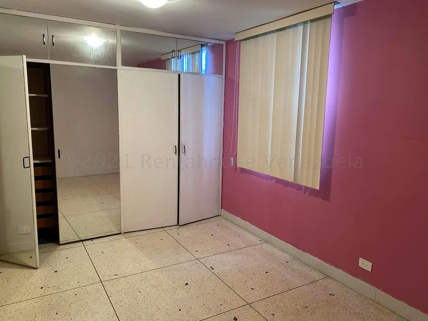 Apartamento (1 Nivel) en Venta en Cumbres de Curumo, Distrito Metropolitano - 39