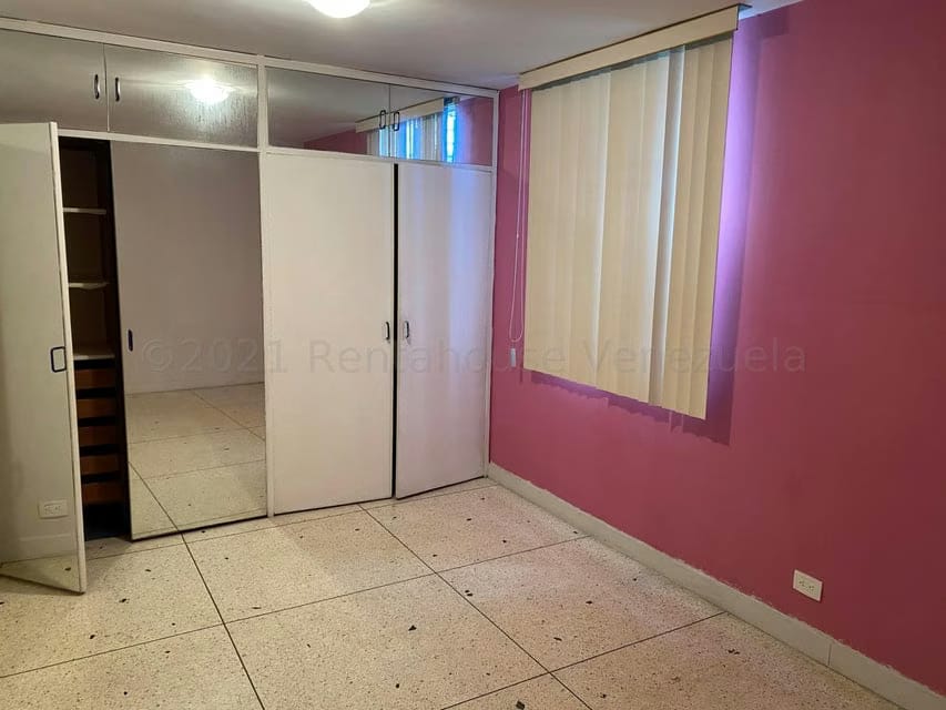 Apartamento (1 Nivel) en Venta en Cumbres de Curumo, Distrito Metropolitano - 40