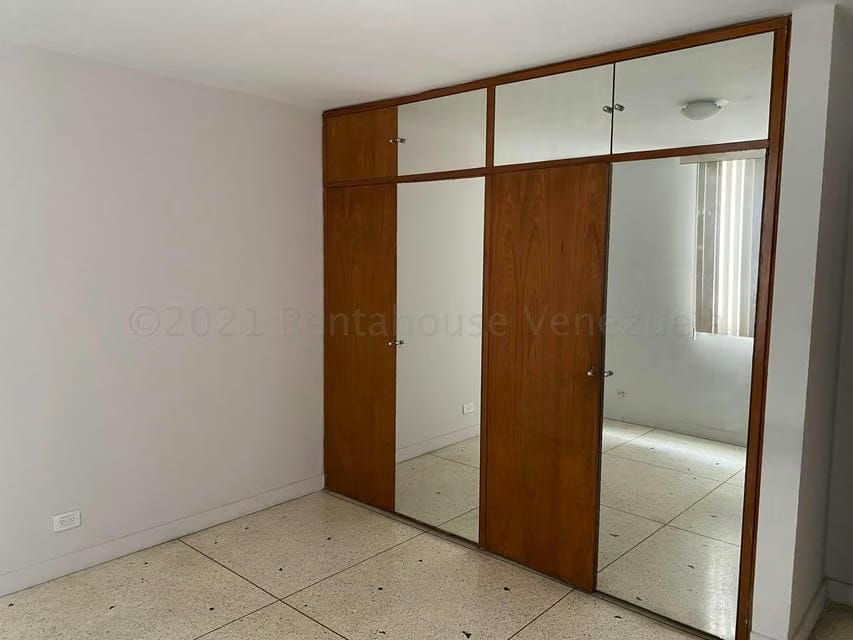 Apartamento (1 Nivel) en Venta en Cumbres de Curumo, Distrito Metropolitano - 45