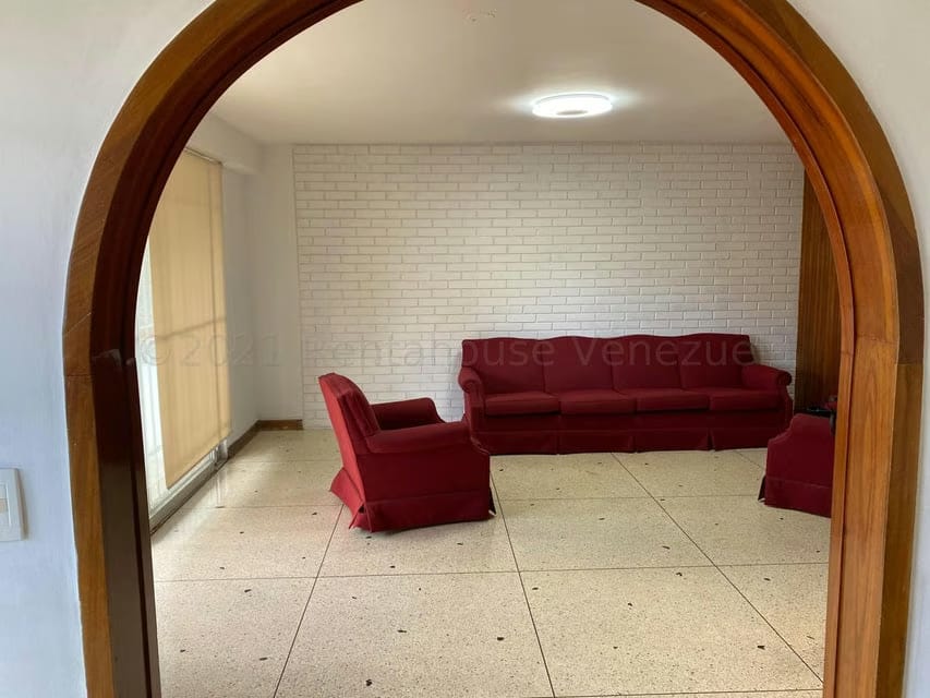 Apartamento (1 Nivel) en Venta en Cumbres de Curumo, Distrito Metropolitano - 8