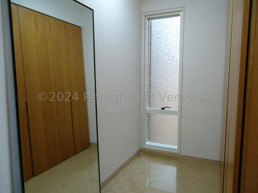 Apartamento (1 Nivel) en Venta en Campo Alegre, Distrito Metropolitano - 16
