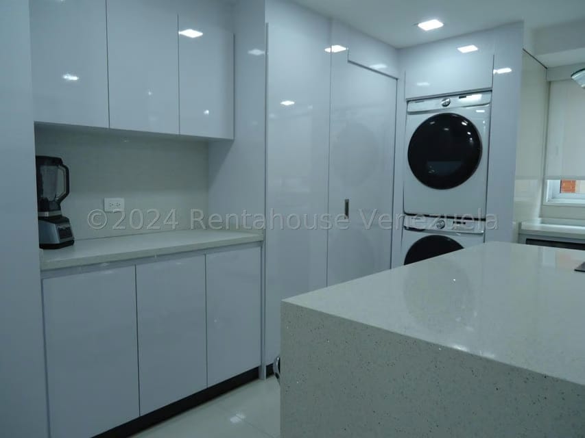 Apartamento (1 Nivel) en Venta en Campo Alegre, Distrito Metropolitano - 8