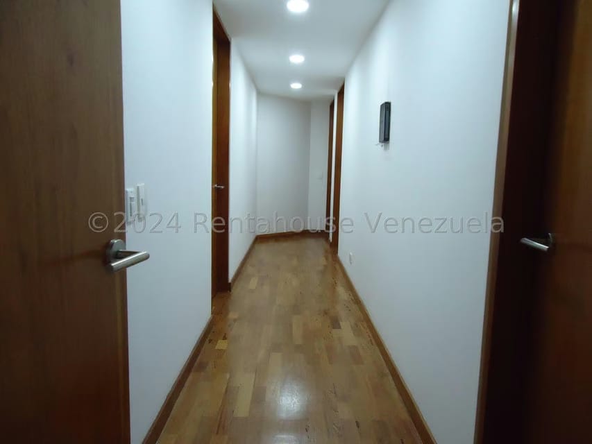 Apartamento (1 Nivel) en Venta en Campo Alegre, Distrito Metropolitano - 10