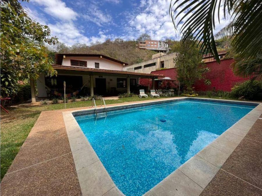 Venta Hermosa Casa en Colinas de Tamanaco - 8