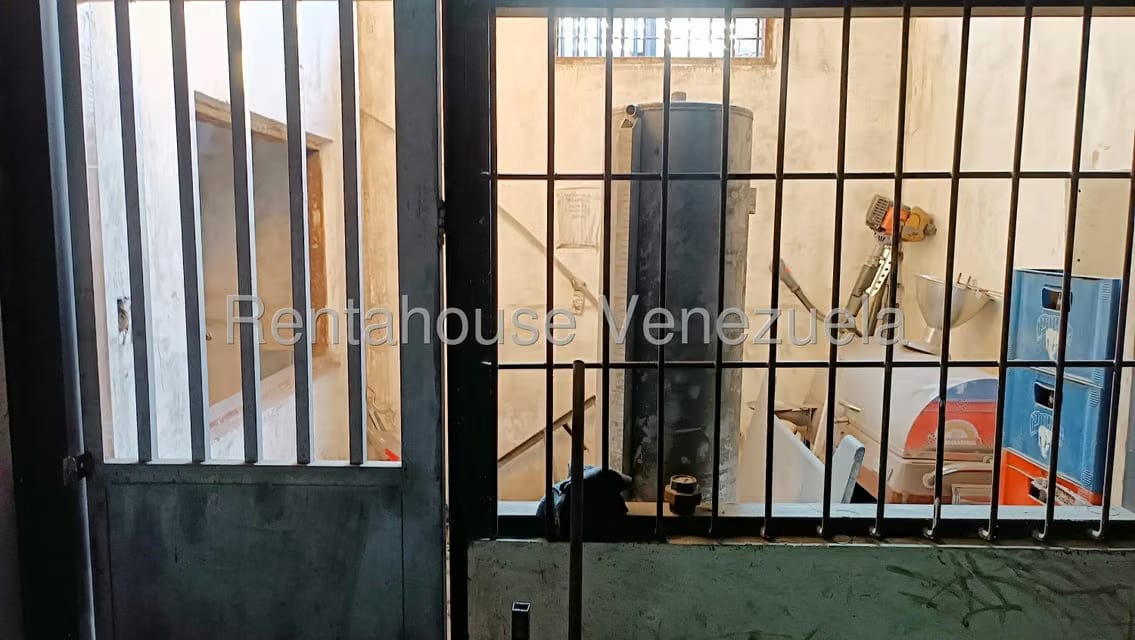 Comercial (Local Comercial) en Venta en Avenida Libertador, Lara - 12