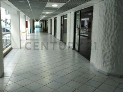 En venta oficina en Centro Comercial Caribbean Mall - 2