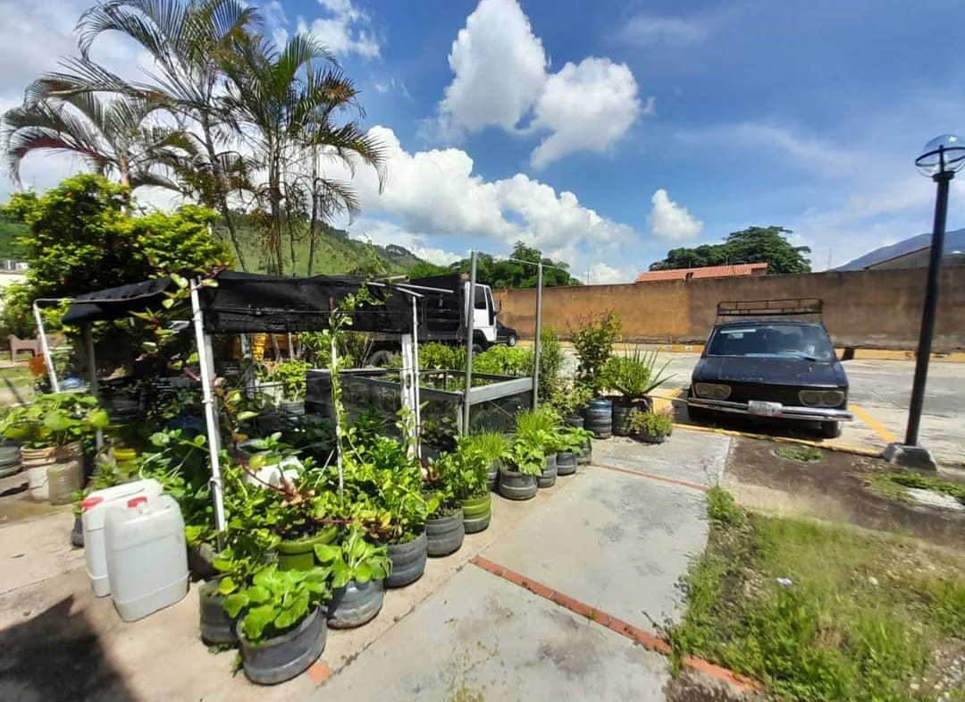 Sky Group Vende Town House en Resid. El Turpial - 5