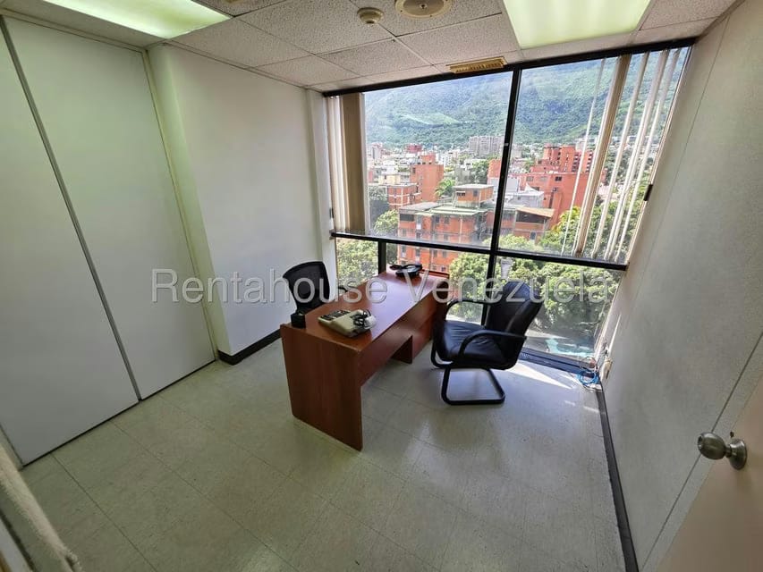 Comercial (Oficina) en Alquiler en Santa Eduvigis, Distrito Metropolitano - 11