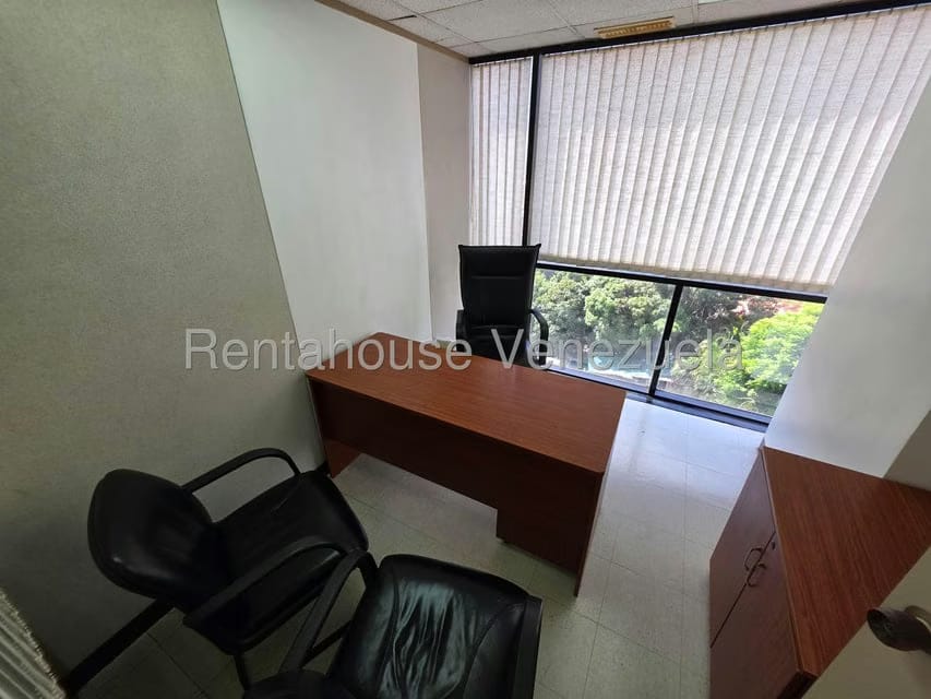 Comercial (Oficina) en Alquiler en Santa Eduvigis, Distrito Metropolitano - 12