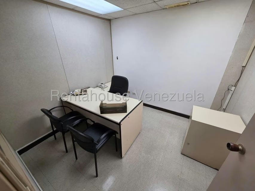 Comercial (Oficina) en Alquiler en Santa Eduvigis, Distrito Metropolitano - 14