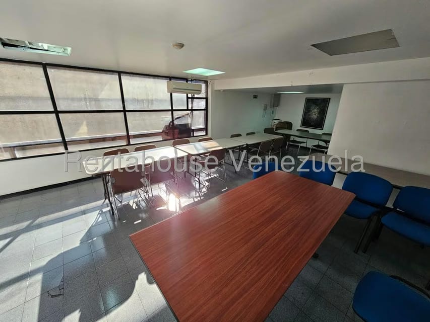 Comercial (Oficina) en Alquiler en Santa Eduvigis, Distrito Metropolitano - 16