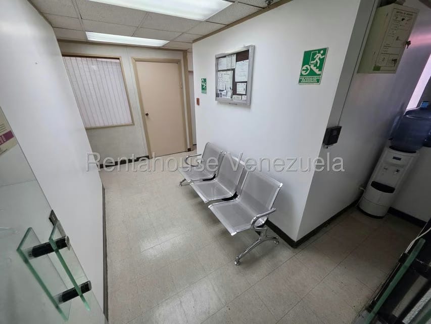 Comercial (Oficina) en Alquiler en Santa Eduvigis, Distrito Metropolitano - 4