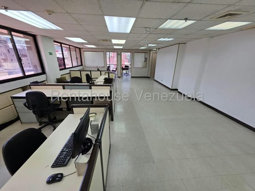 Comercial (Oficina) en Alquiler en Santa Eduvigis, Distrito Metropolitano - 9
