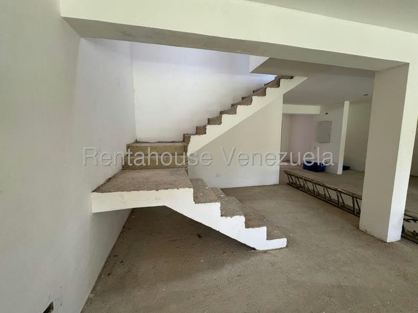 Casa (Duplex) en Venta en Oripoto, Distrito Metropolitano - 12