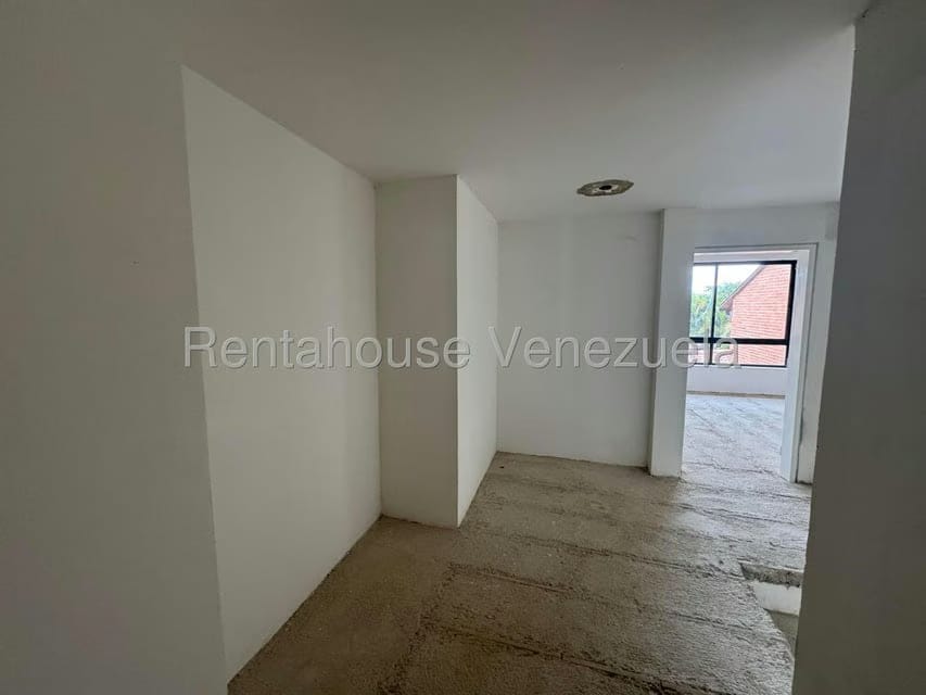 Casa (Duplex) en Venta en Oripoto, Distrito Metropolitano - 16