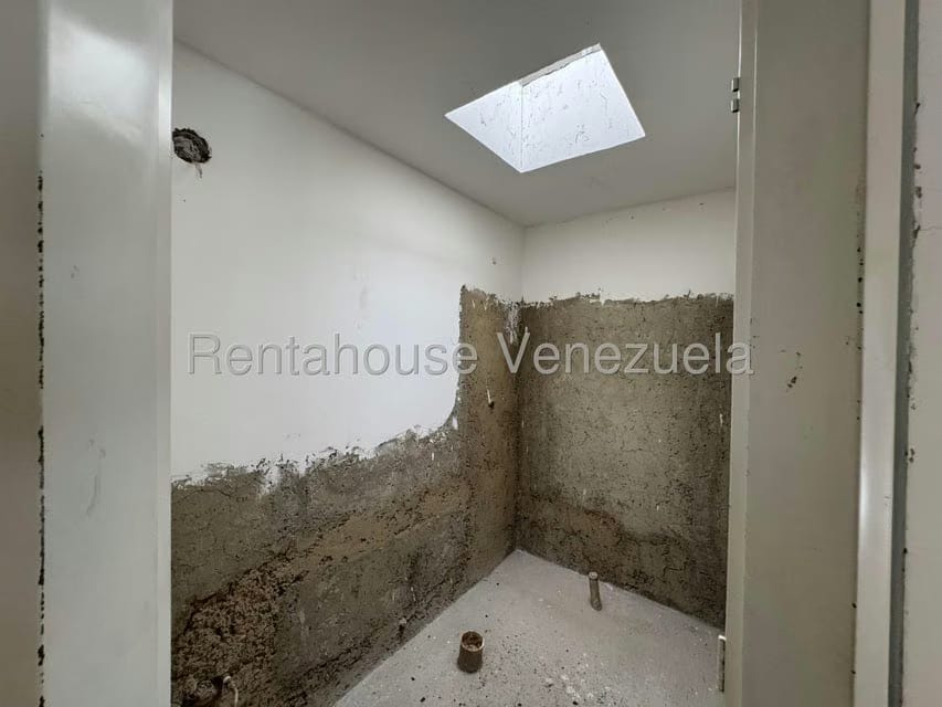 Casa (Duplex) en Venta en Oripoto, Distrito Metropolitano - 22