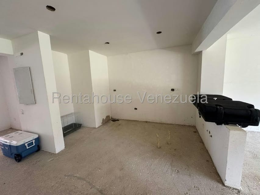 Casa (Duplex) en Venta en Oripoto, Distrito Metropolitano - 9
