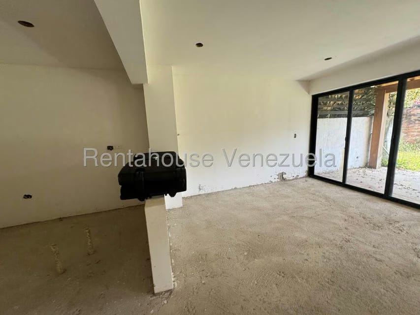 Casa (Duplex) en Venta en Oripoto, Distrito Metropolitano - 10