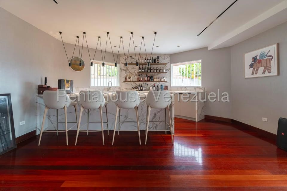 Casa (Multipes Niveles) en Venta en Cerro Verde, Distrito Metropolitano - 20