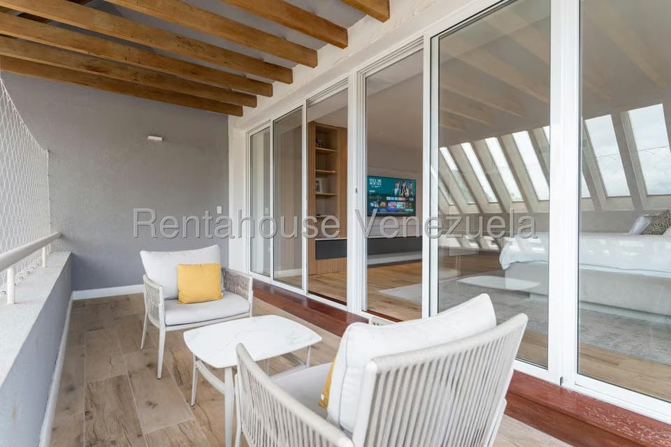 Casa (Multipes Niveles) en Venta en Cerro Verde, Distrito Metropolitano - 40