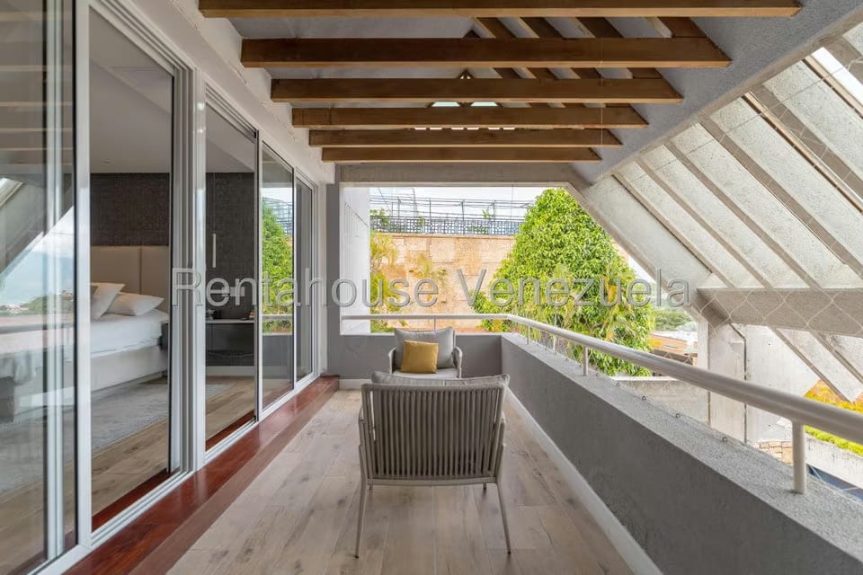 Casa (Multipes Niveles) en Venta en Cerro Verde, Distrito Metropolitano - 41