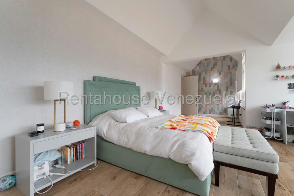 Casa (Multipes Niveles) en Venta en Cerro Verde, Distrito Metropolitano - 51