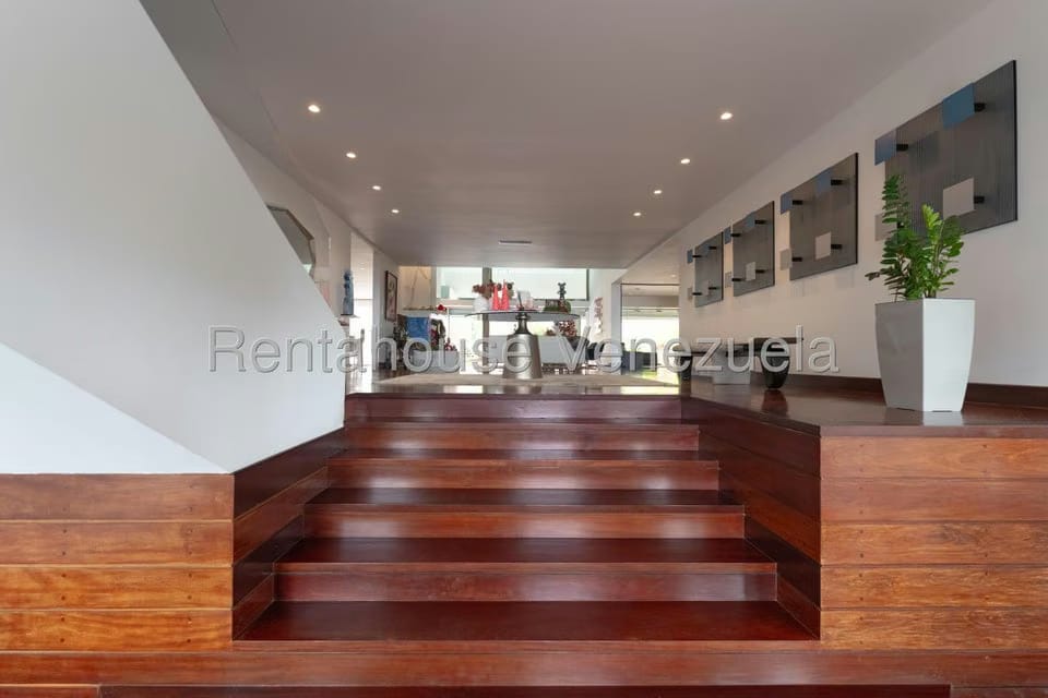 Casa (Multipes Niveles) en Venta en Cerro Verde, Distrito Metropolitano - 7