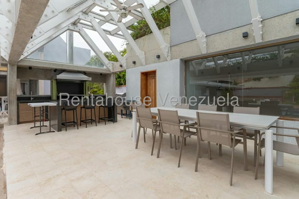 Casa (Multipes Niveles) en Venta en Cerro Verde, Distrito Metropolitano - 64