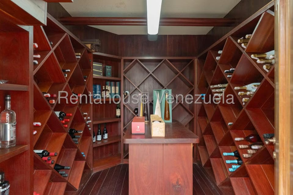 Casa (Multipes Niveles) en Venta en Cerro Verde, Distrito Metropolitano - 67