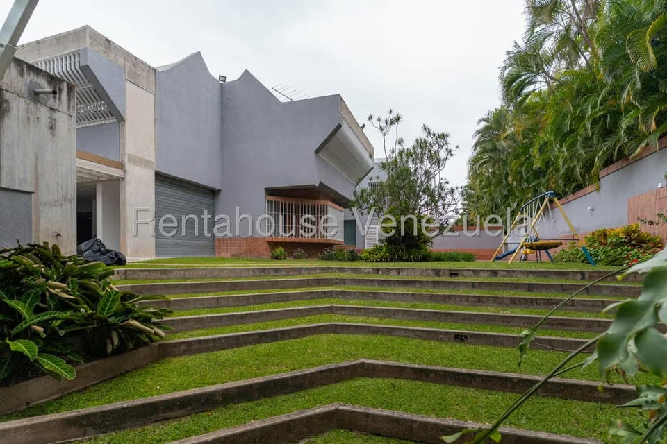 Casa (Multipes Niveles) en Venta en Cerro Verde, Distrito Metropolitano - 70